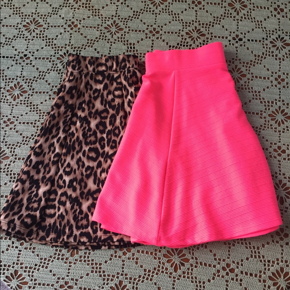 🎉2 for 12! hot pink with zipper & leopard skirts